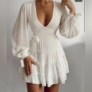 CBR very short long sleeve white dress size small
